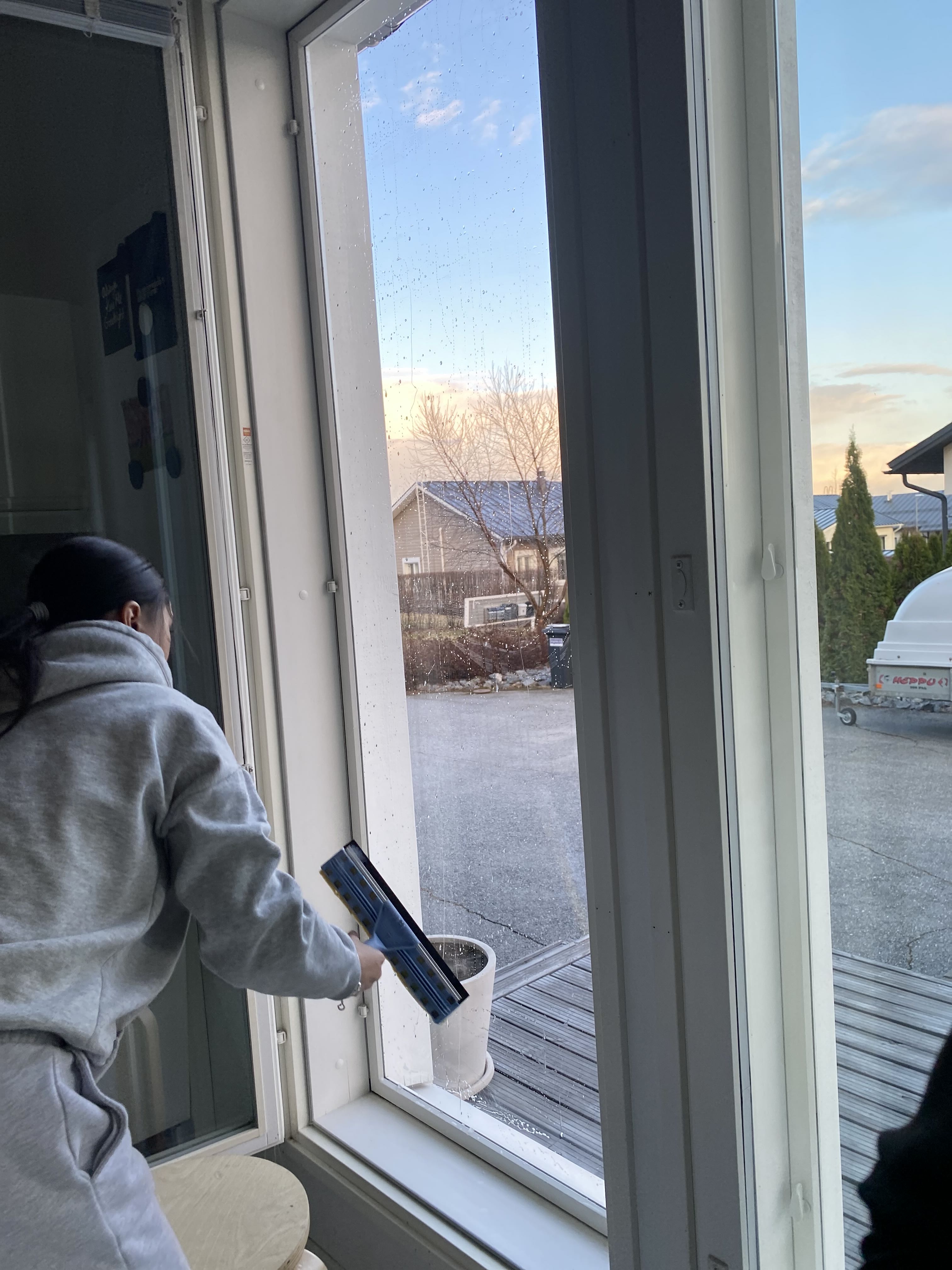 Puhdastiimi esittely - joensuu ikkunanpesu